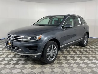 Used 2015 Volkswagen Touareg TDI image 1