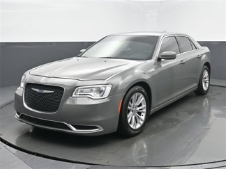 Used 2019 Chrysler 300 Touring L w/ Quick Order Package 22F image 1