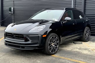 Used 2025 Porsche Macan image 1