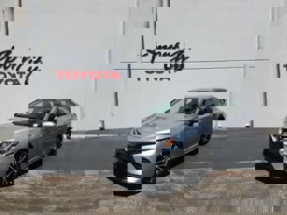 Used 2018 Toyota Camry SE image 1