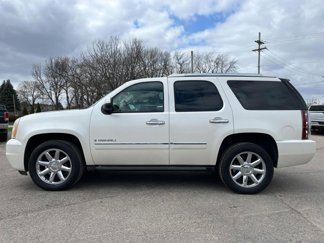 Used 2009 GMC Yukon Denali image 1