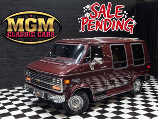 Used 1992 Chevrolet G20 image 1