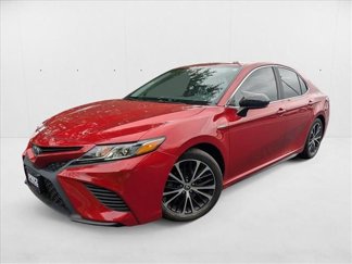 Used 2020 Toyota Camry SE image 1