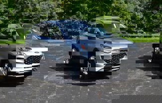 Used 2022 Ford Escape SE w/ Convenience Package image 1
