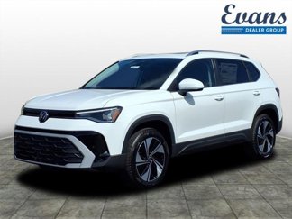 New 2025 Volkswagen Taos SE image 1