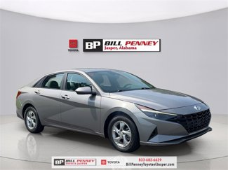 Used 2023 Hyundai Elantra SE image 1