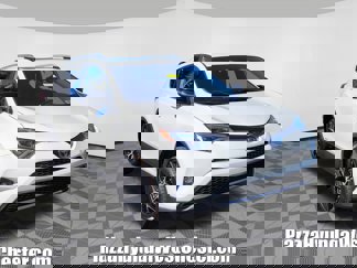 Used 2018 Toyota RAV4 SE image 1