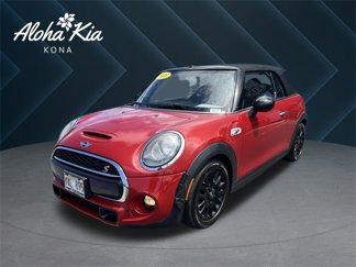 Used 2018 MINI Cooper S image 1