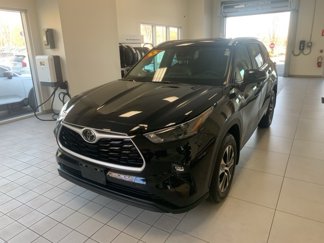 Used 2023 Toyota Highlander L image 1