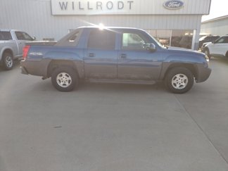 Used 2003 Chevrolet Avalanche 4x4 image 1