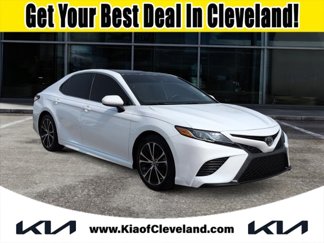 Used 2019 Toyota Camry SE image 1