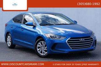 Used 2017 Hyundai Elantra SE image 1