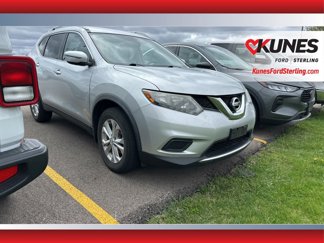 Used 2016 Nissan Rogue SV image 1