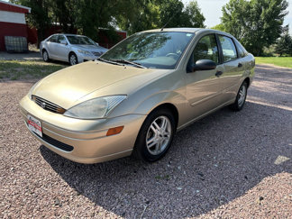 Used 2000 Ford Focus SE image 1