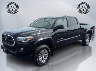 Used 2017 Toyota Tacoma SR5 image 1