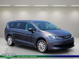 Used 2017 Chrysler Pacifica Touring w/ Tire & Wheel Group image 1