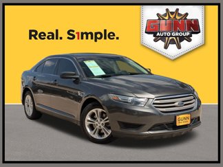 Used 2017 Ford Taurus SE image 1