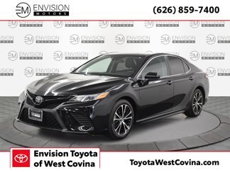 Used 2020 Toyota Camry SE image 1