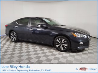 Used 2021 Nissan Altima 2.5 SV image 1
