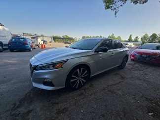Used 2020 Nissan Altima 2.5 SR image 1