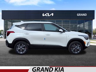 New 2025 Kia Seltos LX image 1