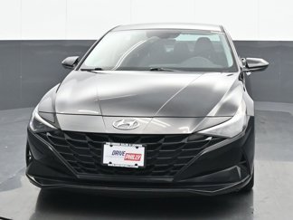 Used 2023 Hyundai Elantra SE image 1