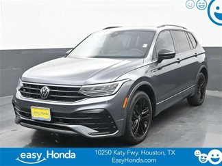 Used 2022 Volkswagen Tiguan SE R-Line image 1