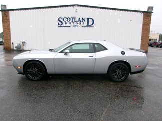 Used 2019 Dodge Challenger SXT w/ Blacktop Package image 1