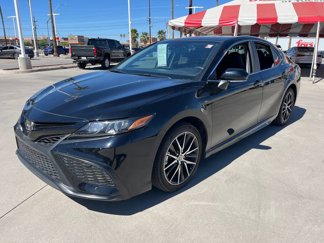 Used 2024 Toyota Camry SE image 1