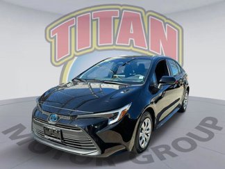 Certified 2024 Toyota Corolla LE image 1