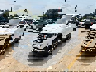 Used 2021 GMC Acadia SLE w/ Driver Convenience Package image 1