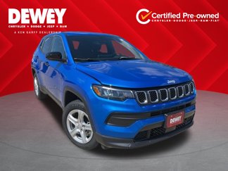 Used 2023 Jeep Compass Sport image 1