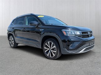 Used 2024 Volkswagen Taos SE image 1