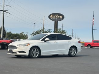 Used 2017 Ford Fusion SE image 1