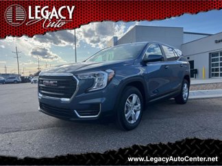 Used 2024 GMC Terrain SLE image 1