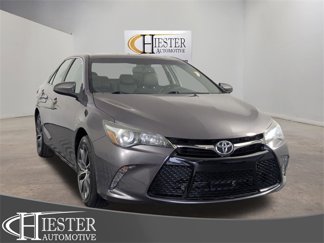Used 2017 Toyota Camry XSE image 1