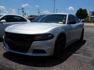 Used 2020 Dodge Charger SXT w/ Blacktop Package image 1