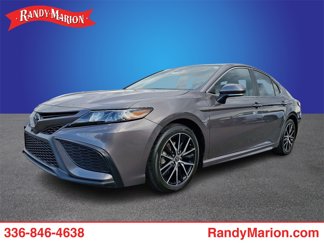 Used 2023 Toyota Camry SE image 1