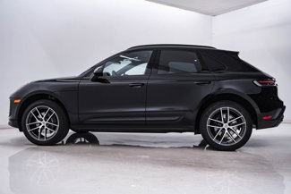 Certified 2025 Porsche Macan video 2