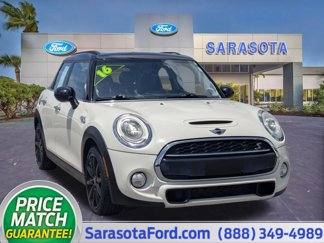 Used 2016 MINI Cooper S image 1