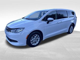 Used 2022 Chrysler Voyager LX 360° Tour