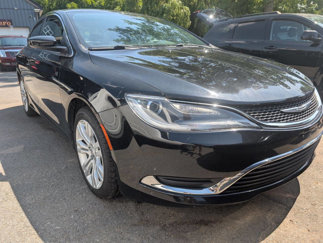 Used 2015 Chrysler 200 Limited image 1