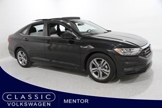 Certified 2021 Volkswagen Jetta R-Line w/ R-Line Cold Weather Package image 1