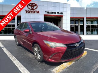 Used 2015 Toyota Camry SE image 1