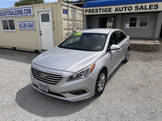 Used 2015 Hyundai Sonata SE image 1