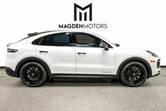 Used 2023 Porsche Cayenne Turbo GT image 1