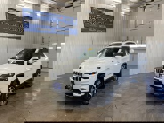 Used 2021 Jeep Cherokee Limited image 1