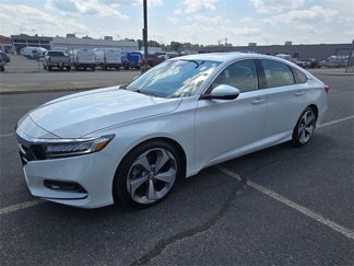 Used 2018 Honda Accord Touring image 1