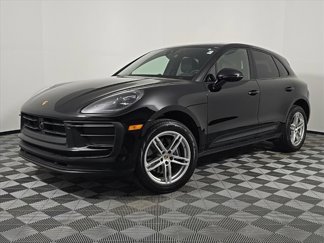 Certified 2022 Porsche Macan image 1