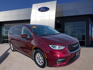 Used 2023 Chrysler Pacifica Touring-L image 1